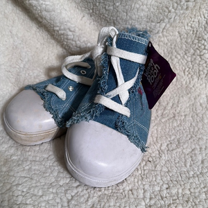 Disney Winnie‎ the Pooh Denim Slip On Size 10